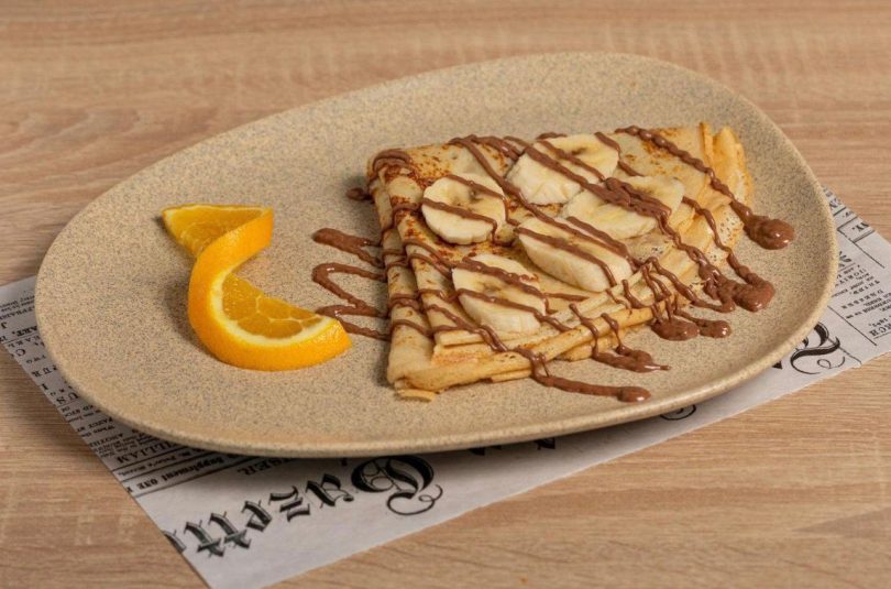 8 Clătite cu cremă de ciocolată și banane