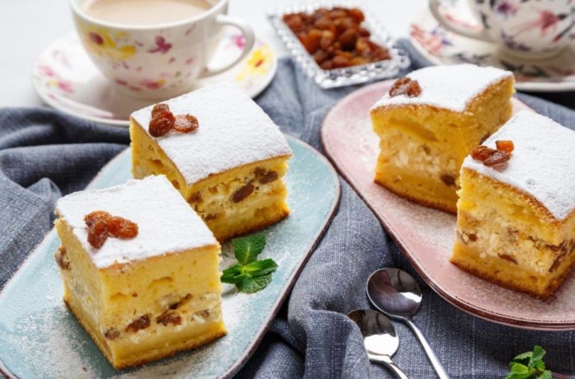 Plăcintă cu brânză dulce și stafide